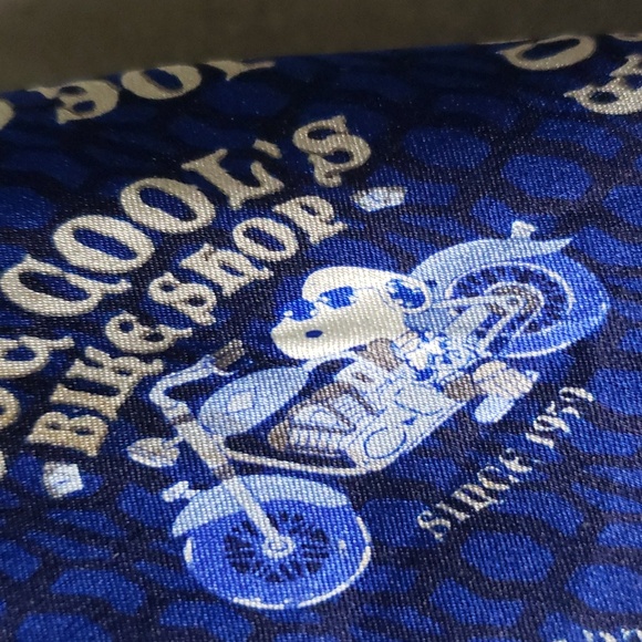 SNOOPY JOE COOLS BIKE SHOP CHARLES SHULTZ PEANUTS Mens Neck Tie - NEW - Picture 4 of 7